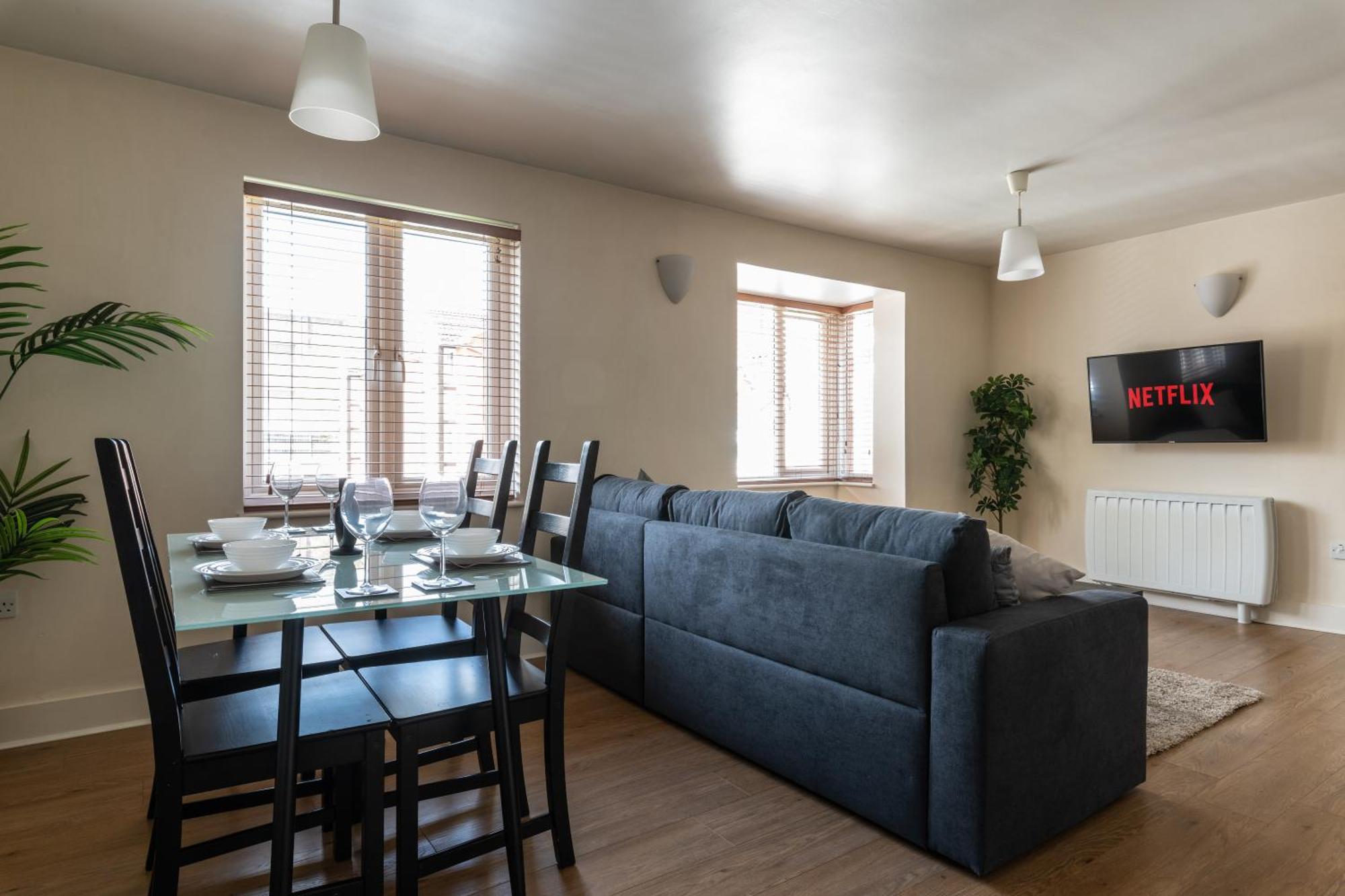 Spacious 2Br Flat - 2 Free Parking Spaces - Near Lgw Airport Crawley  Exteriér fotografie